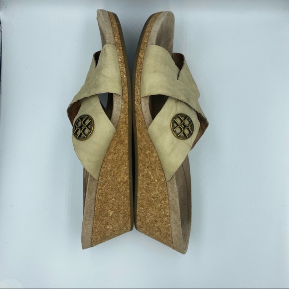 UGG Lyra Leather sandals cork wedge size 9.5 - Picture 3 of 8